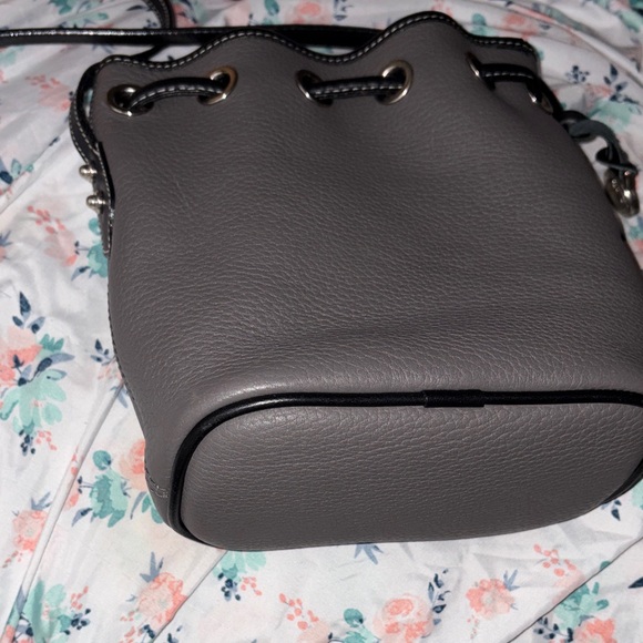 Dooney & Bourke Grey Pebbled Leather Drawstring Crossbody BagNWOT - Picture 6 of 6